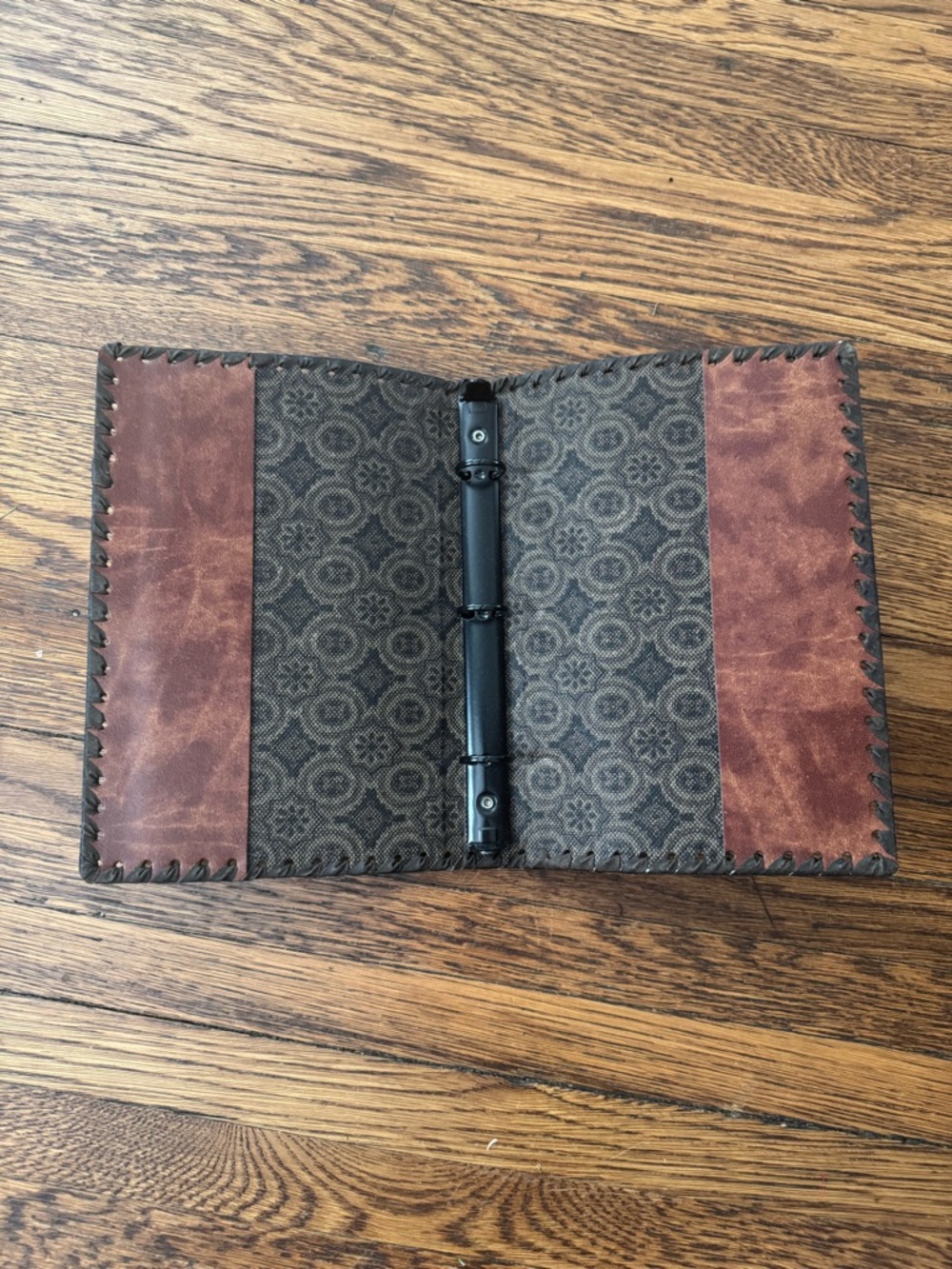 Italian Hand Tooled Lion in Shield leather Whip Stitched Edges journaled cover - Picture 3 of 9
